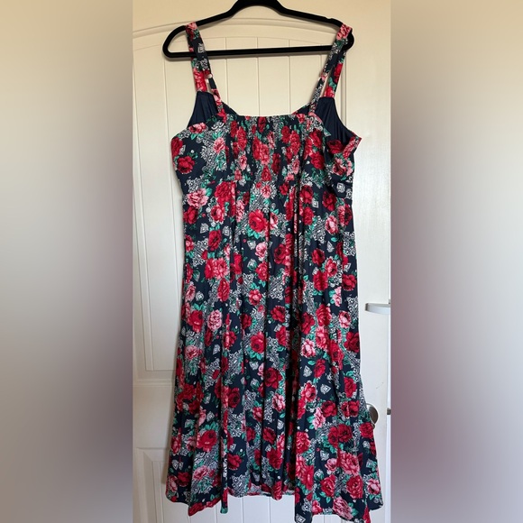 Torrid Floral Skate Dress Size 3X - Picture 3 of 9